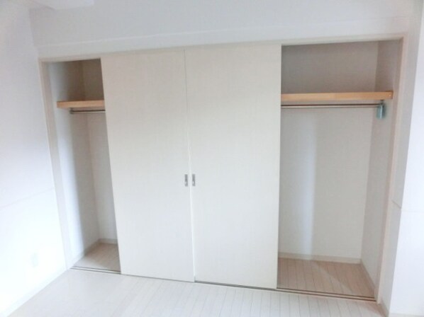 コンフォリア新中野IIの物件内観写真